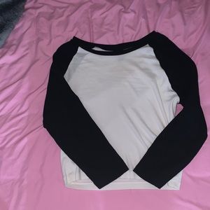 Medium crop baseball tee